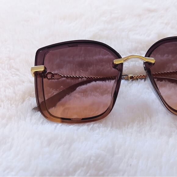 Gia Clear Light Purple Chain Link Oversized Sunglasses - Picture 2 of 12